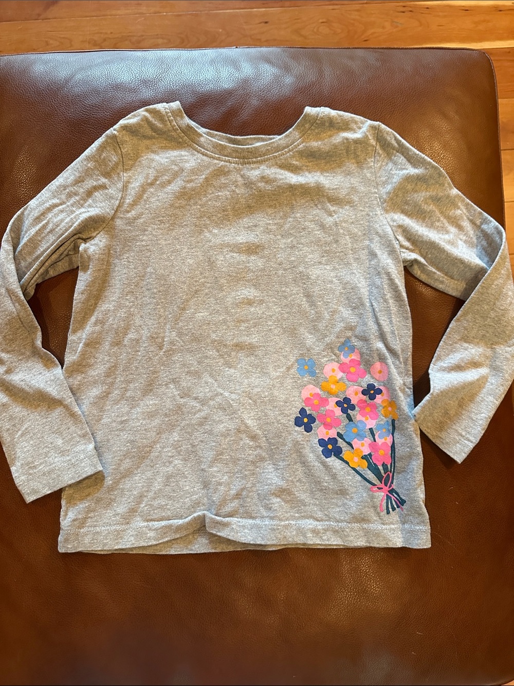 Hanna Andersson Light Gray Long-Sleeve Tee with Colorful Floral Bouquet